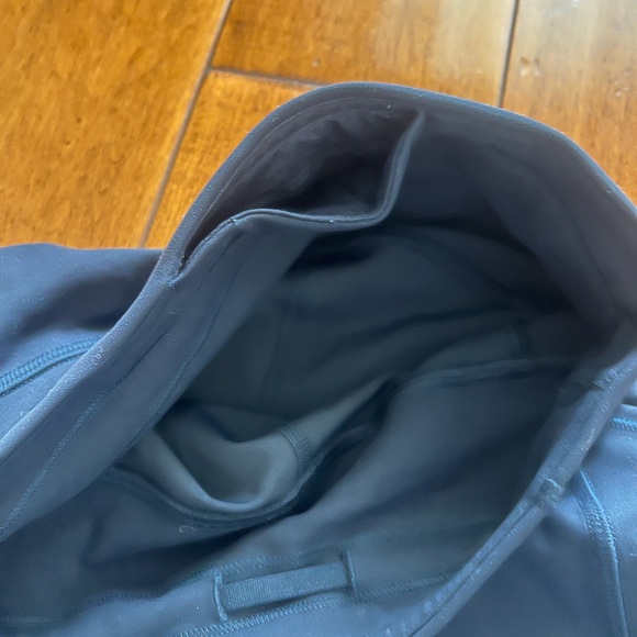 Lululemon Navy High-Waisted Leggings - Picture 8 of 11